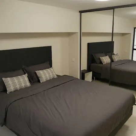 Appartement Grand Loft Chic Et Moderne, Deco Industrielle